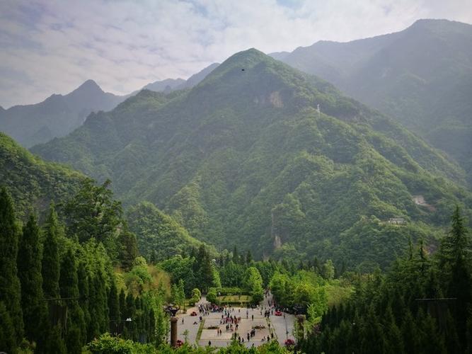 襄樊旅游十大必去景点_襄樊旅游十大必去景点襄樊自驾到神农架旅游攻略