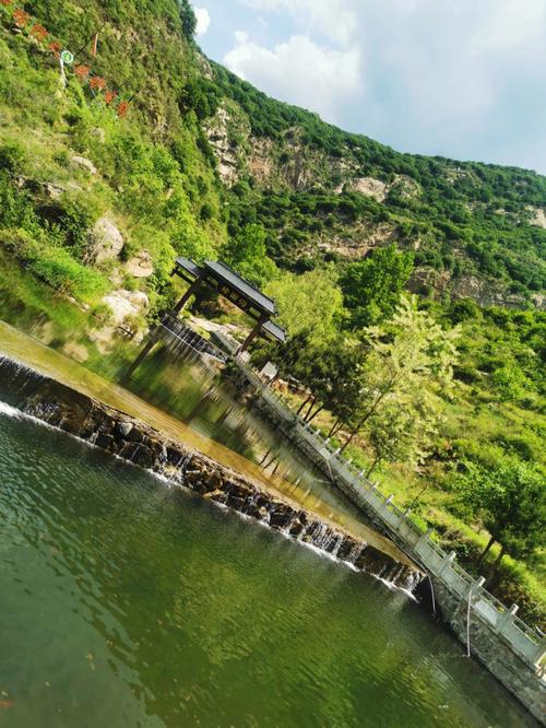 猪圈沟自然风景区_猪圈沟自然风景区住宿多少钱